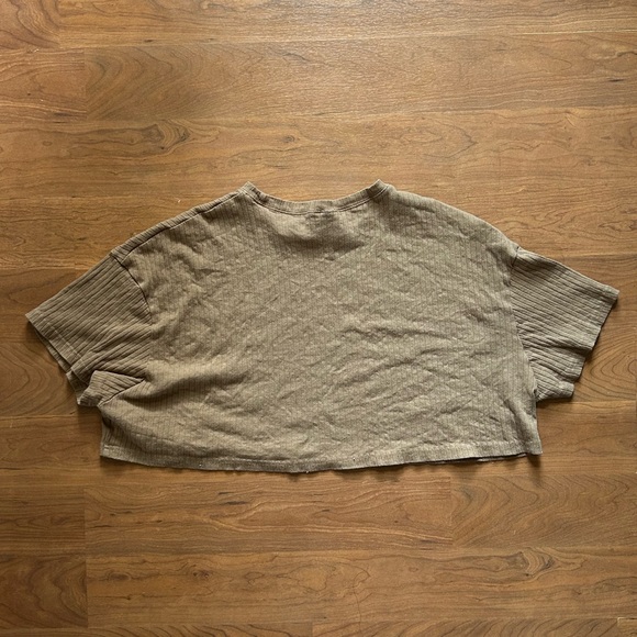 Shein Plain Cropped T - Picture 2 of 4